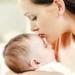 Дослідження вчених: грудне вигодовування корисне для серця мами