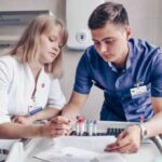 МОЗ: в назвах професій медиків з'явиться «акушер», «санітар» і «медбрат»