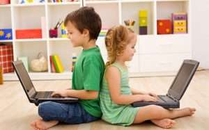 Разрешать детям играть в онлайн игры?