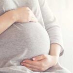 Скільки води має пити вагітна: питний режим майбутньої мами