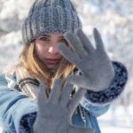 Чому одних лише рукавичок мало, щоб взимку врятувати руки від почервоніння