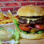 Їжа, яка руйнує метаболізм: уникайте цих продуктів для здорового обміну речовин