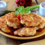 Незвичайні котлети з вареної курки та картоплі