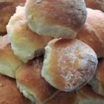 Цей простий необдуманий крок може зіпсувати вам тісто для випічки