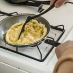 Для чого сучасні господині додають в яєчню крохмаль