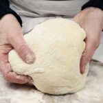 Додайте це в дріжджове тісто: випічка вийде повітряною і м’якою
