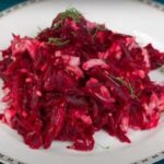 Теплий салат з буряка, який краще за вінегрет