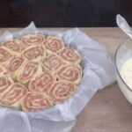 Змастіть лаваш фаршем і зробіть лінивий і смачний пиріг