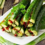 Огірки по-корейськи: покроковий рецепт оригінальної закуски
