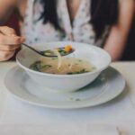 Декілька крапель цього продукту зроблять будь-який суп набагато смачнішим: гурманам на замітку