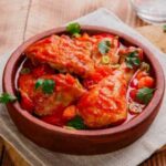 15 швидких рецептів курки у томатному соусі