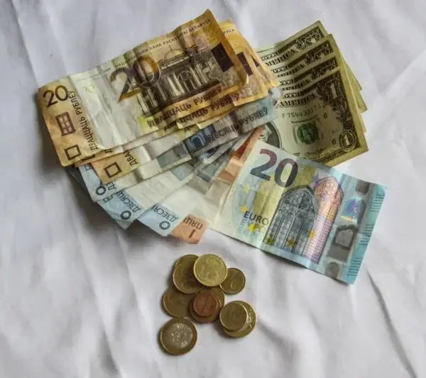 Кишенькові гроші – скільки давати і навіщо вони дітям: основа фінансової грамотності