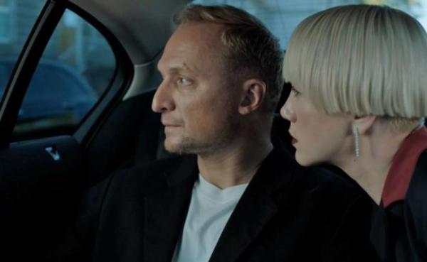 Статус-cкво, чи Чи легко бути змістовкою?