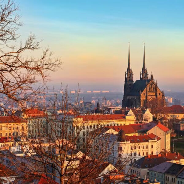 Сложно ли украинцам поступить в Чехии после школы