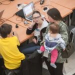 Батьки мають знати. Чим небезпечно виховувати емоційно зручних дітей
