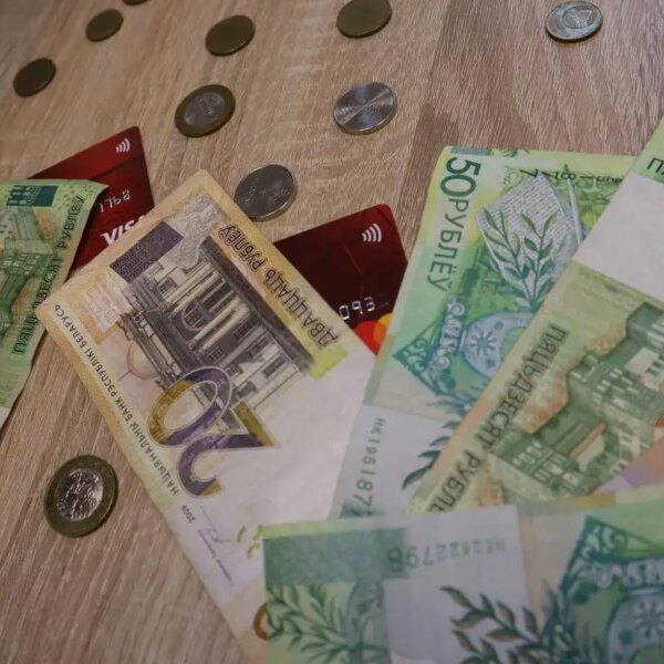 Мати не платила за ЖКП, борг вирішили стягнути з дочки. На чий бік стала прокуратура