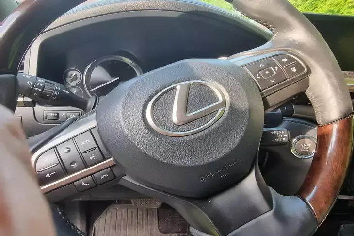 Як позбутися страху водіння: тремтіння в руках перетвориться на впевненість за кермом Руль