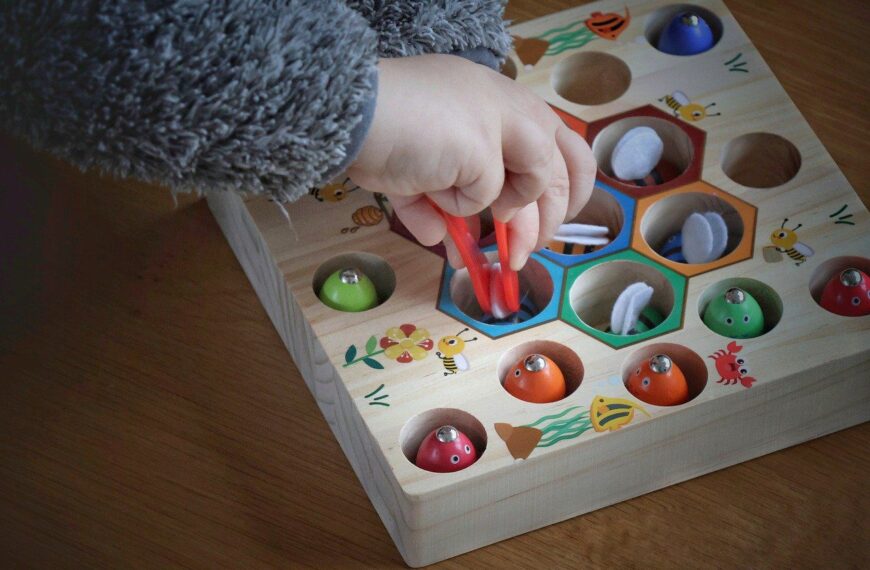 Жадібність чи щедрість: чи треба змушувати дитину ділитися іграшками