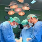 Урологи Львова успішно витягли сторонній предмет із сечового міхура пацієнтки через 8 років