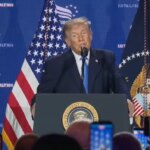 Трамп прорізав завісу: комуністи-безбожники проти проміжних виборів