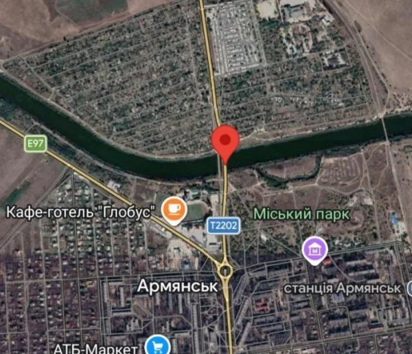 У Криму повідомляють про пошкодження двох мостів після нічної атаки