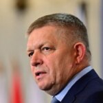 Референдум про довічні виплати Фіцо провалився: Словаччина визначила майбутнє політика