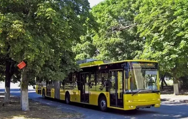 У Києві через наслідки масованої атаки рф змінили рух громадського транспорту