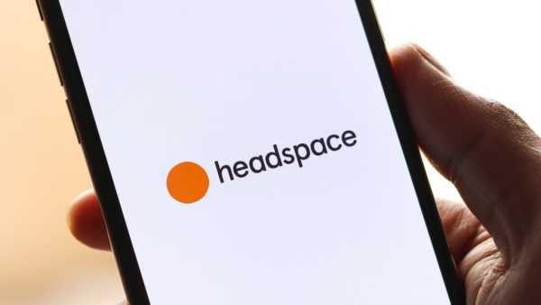 Sword Health купує Headspace