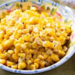Кукурудзяний салат з йогуртом та фетою: мексиканська кремова насолода