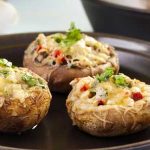 Запечені печериці: швидкий рецепт з овочами та сиром